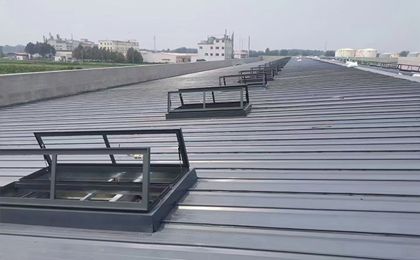 某中学室内体育馆银川排烟窗改造项目