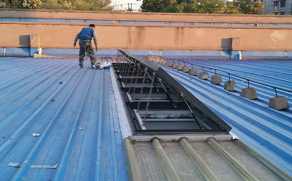 某区域性物流仓储中心银川排烟窗系统安装项目